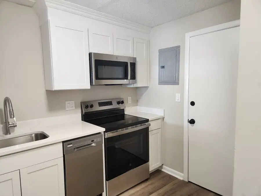 33 Cary Ave #15, Chelsea, MA 02150 - #2