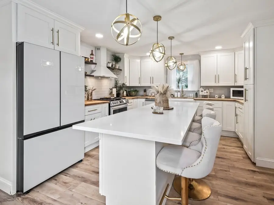 69 Main St, Charlton, MA 01507 - #2