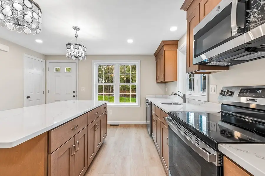 19 Bumblebee Dr., Plymouth, MA 02360 - #3