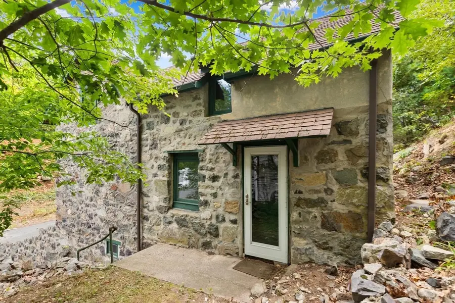 29 Beachview Terrace, Malden, MA 02148 - #3
