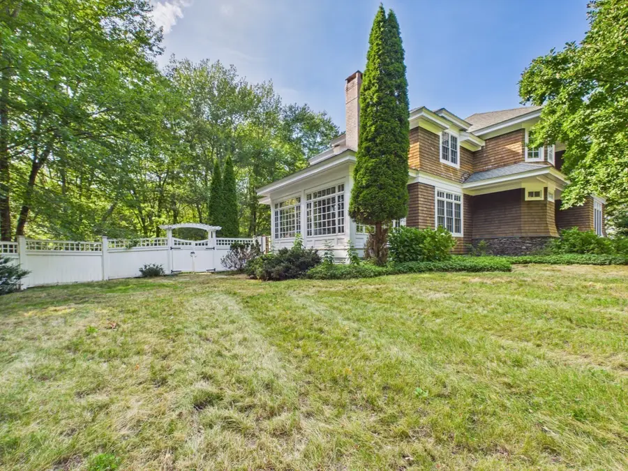 218 Pine St, Rehoboth, MA 02769 - #2