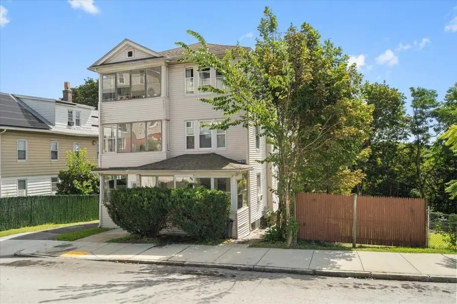 121 Illinois St, Worcester, MA 01603 - #2