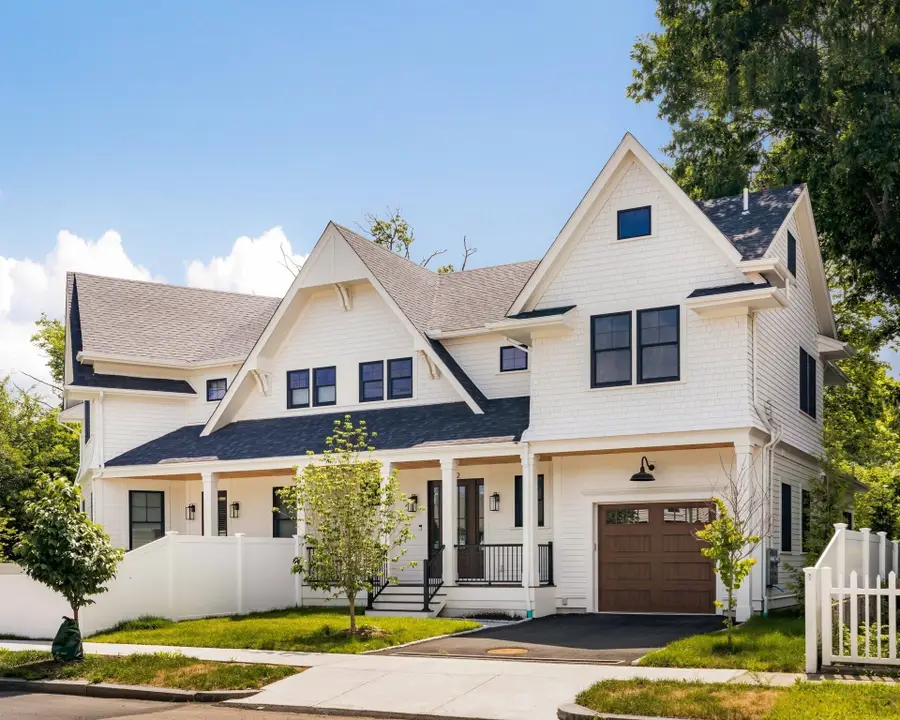 712 Watertown St #2, Newton, MA 02460 - #3