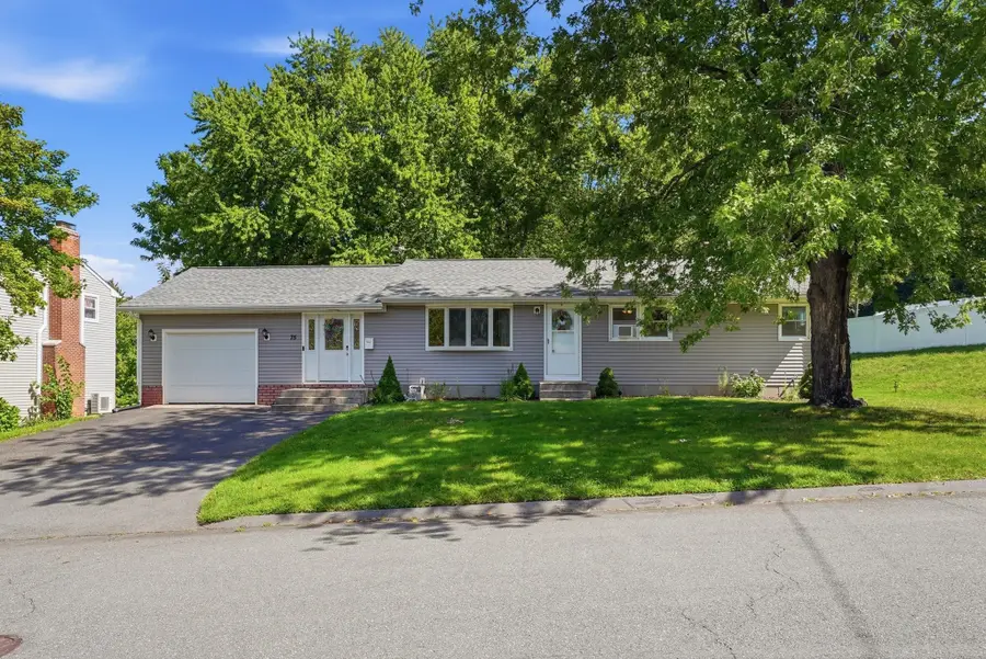 75 Longwood Dr, Chicopee, MA 01020 - #2