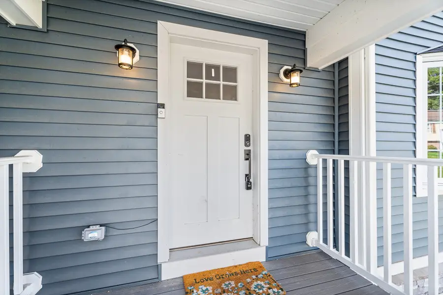 30 Valmor St, Worcester, MA 01604 - #3