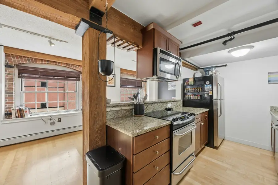 240 Jackson St #330, Lowell, MA 01852 - #3