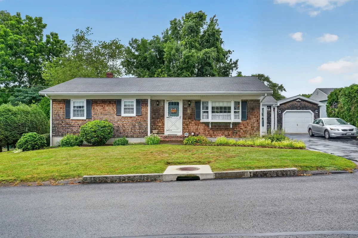 1025 Cherokee St, New Bedford, MA 02745 - #1