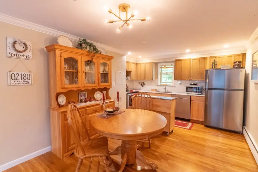 4 Nixon Ln #5, Stoneham, MA 02180 - #3