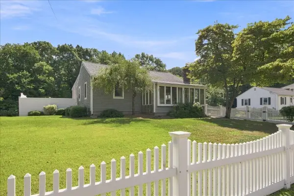 46 Hoover Road, Walpole, MA 02081