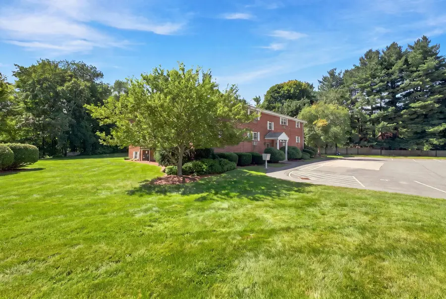 39 Pleasant Street #4C, Northborough, MA 01532 - #2