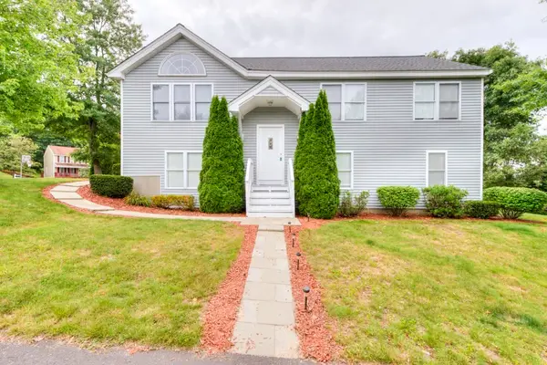 4 Matteo St, Worcester, MA 01606