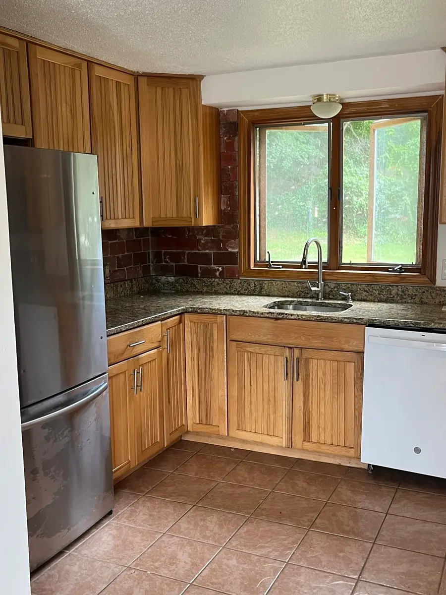 112 Border #112, Whitinsville, MA 01588 - #3