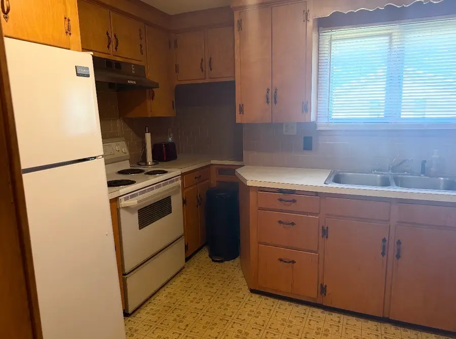 50 Clifford St, Taunton, MA 02780 - #2