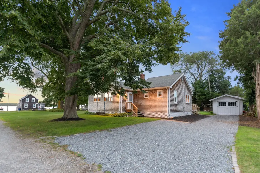 5 Wampanoag Dr, Fairhaven, MA 02719 - #2