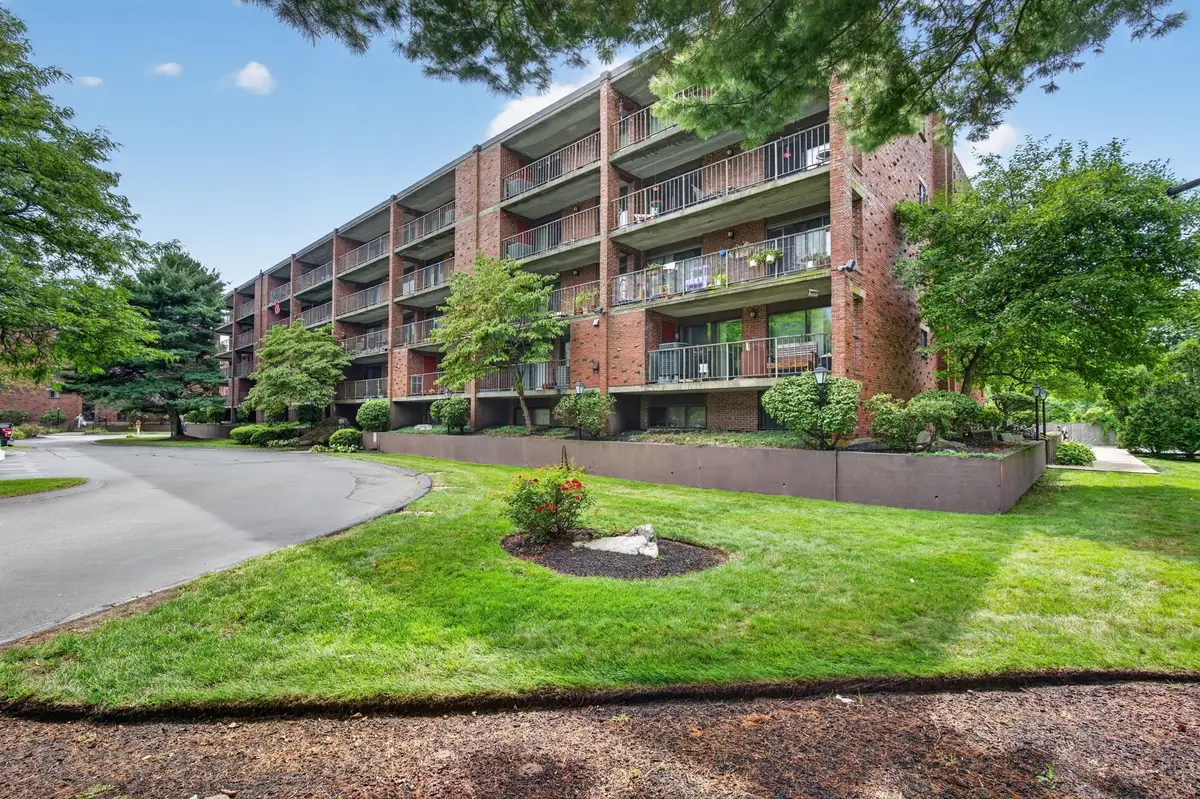 146 Marble St #402, Stoneham, MA 02180 - #1