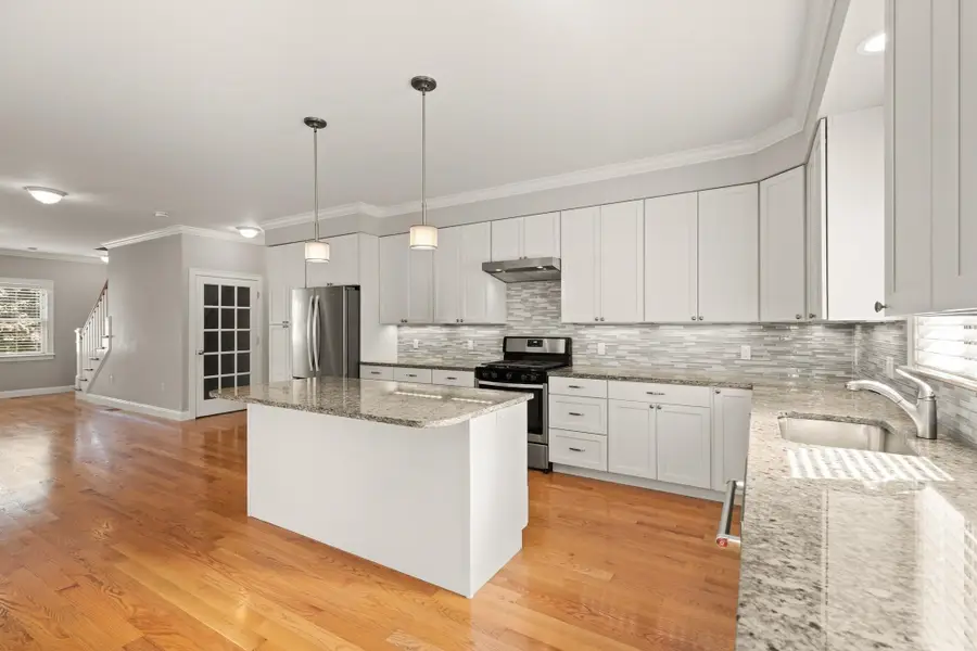 29 Wadsworth Ave #2, Waltham, MA 02453 - #3