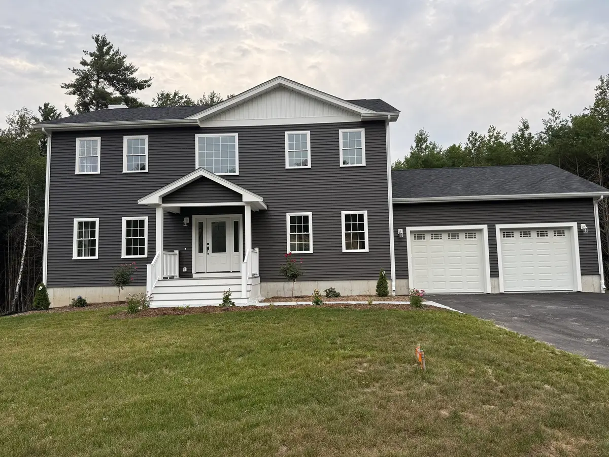 81 Park Dr., Acushnet, MA 02743 - #1