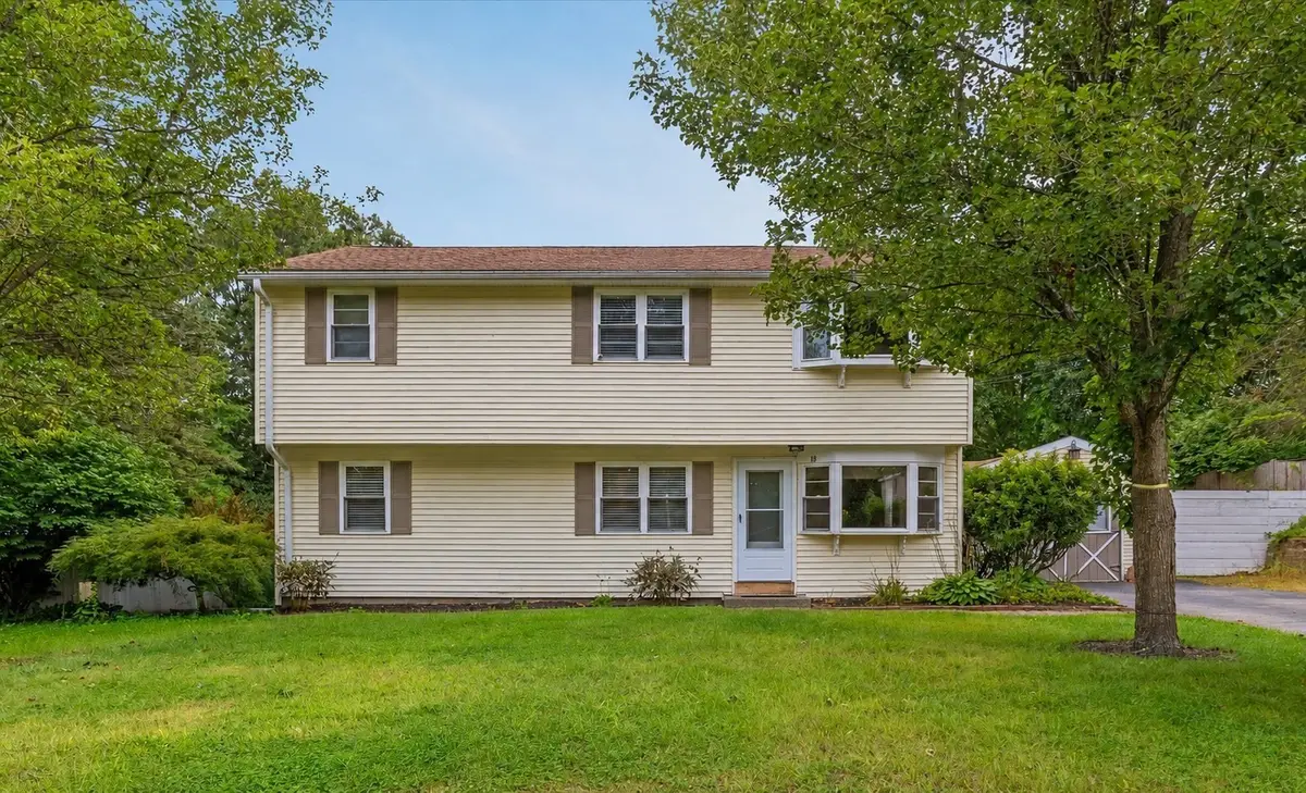 19 Cypress St, Oxford, MA 01540 - #1