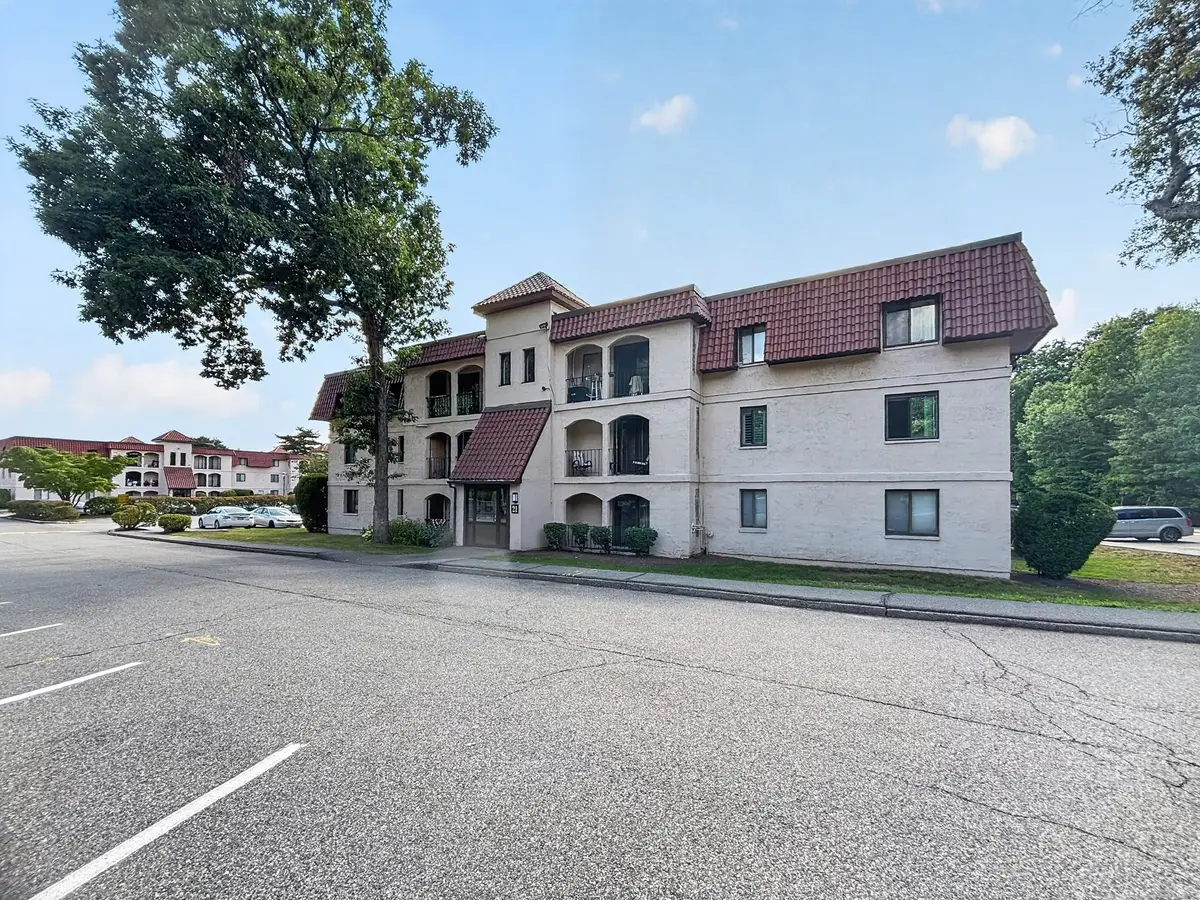 685 Oak St #21-9, Brockton, MA 02301 - #1