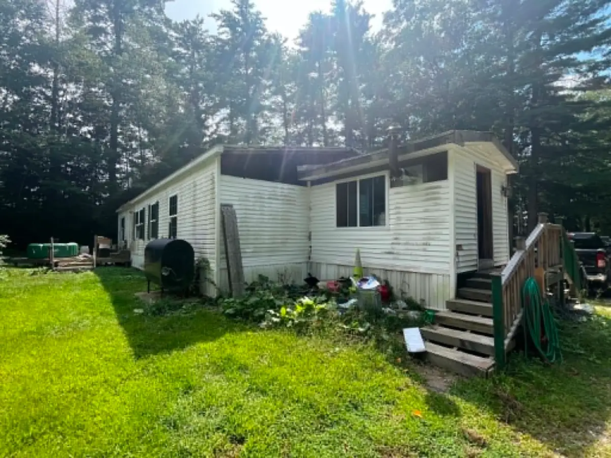 513 E River St, Orange, MA 01364 - #1