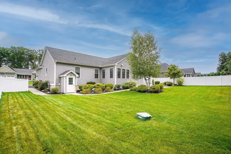 49 Magnolia Ln, Belchertown, MA 01007 - #3