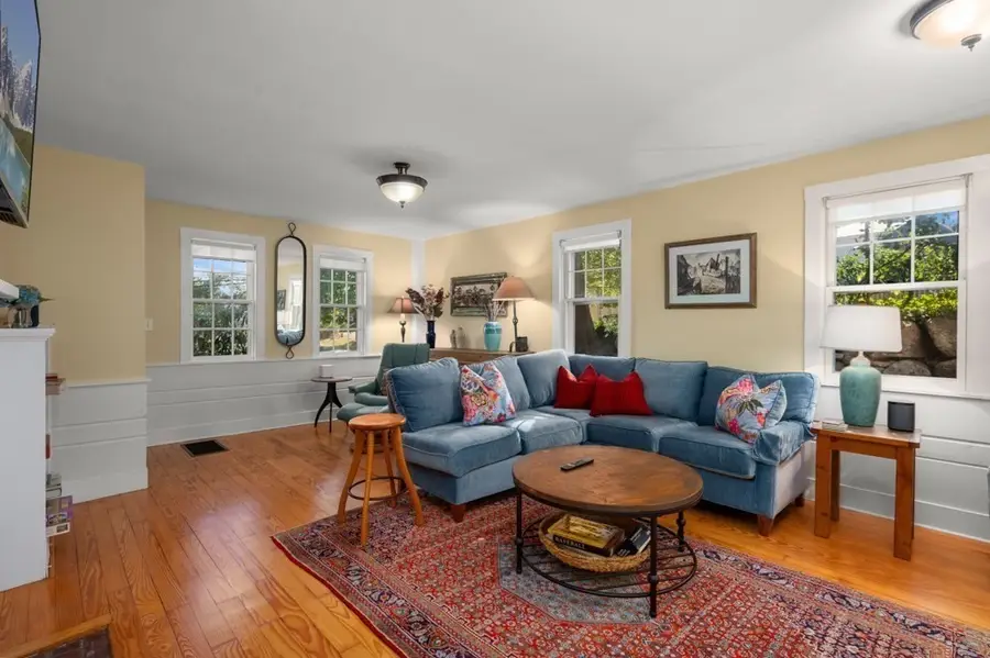 24 Mount Pleasant St, Rockport, MA 01966 - #2