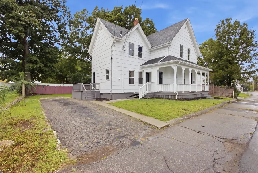 47 Kingman St, Brockton, MA 02302 - #3