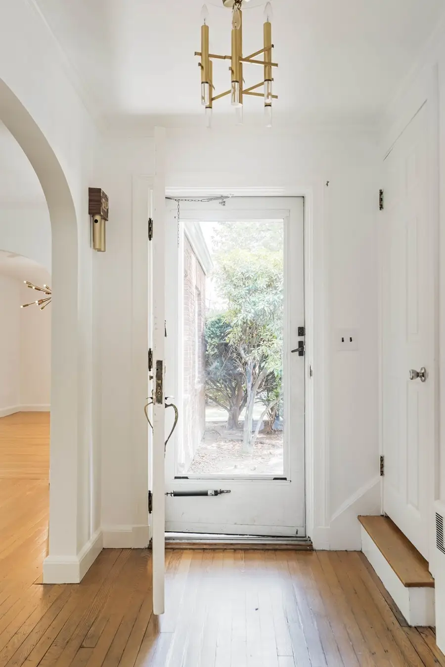 77 Jordan Rd, Brookline, MA 02446 - #3
