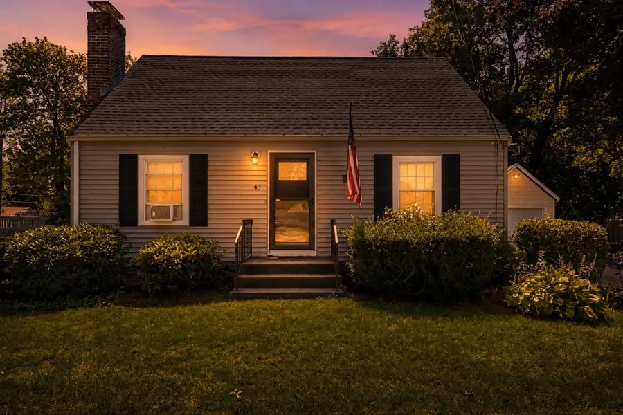 43 Spruce Street, Shrewsbury, MA 01545 - #2