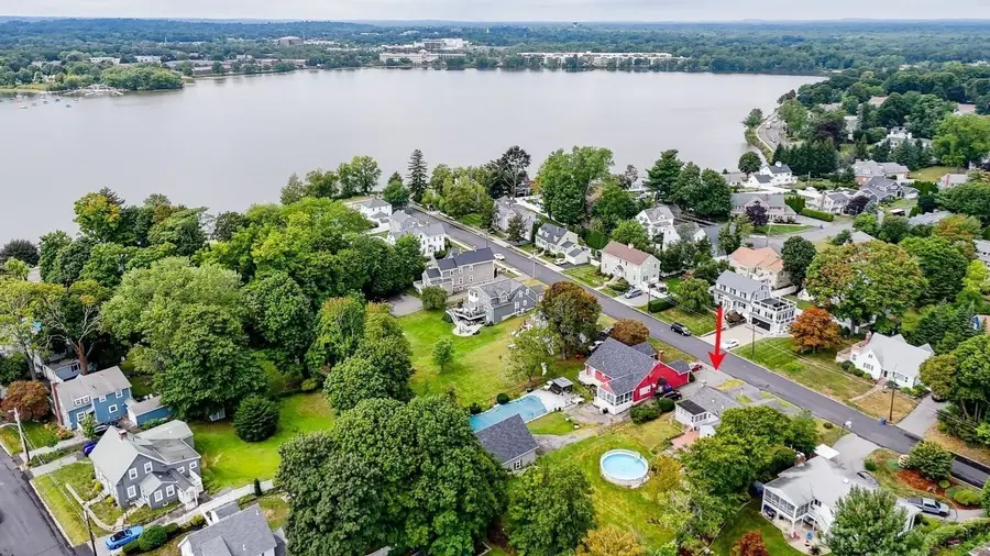 16 Central St, Wakefield, MA 01880 - #3