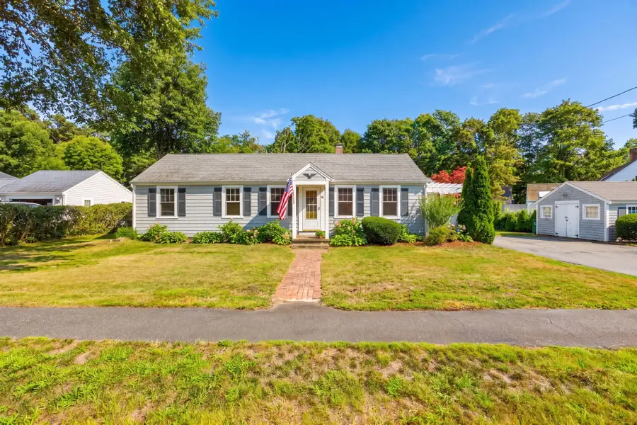 50 Pine St, North Falmouth, MA 02556 - #3