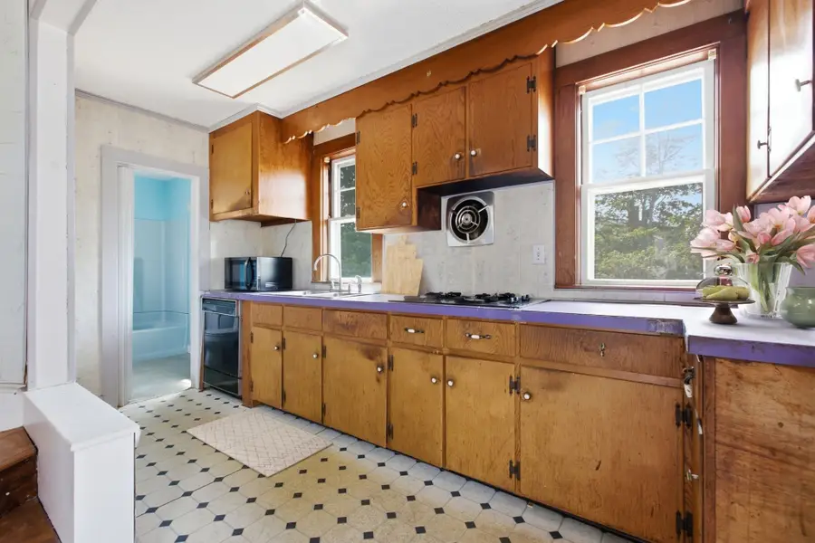 9 Stafford Rd, Hull, MA 02045 - #3