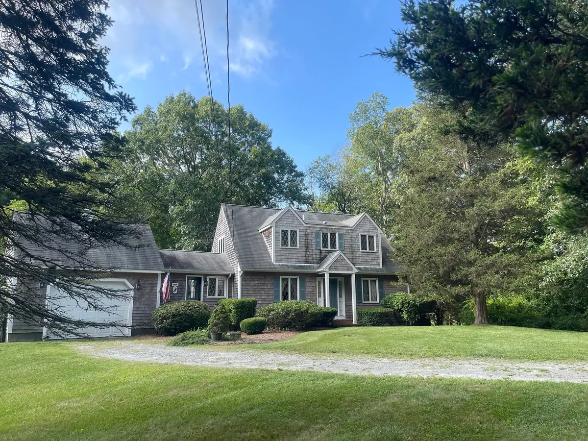 18 Town Landing Rd, Berkley, MA 02779 - #1
