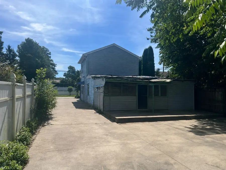 42 Milton St, Dartmouth, MA 02748 - #3