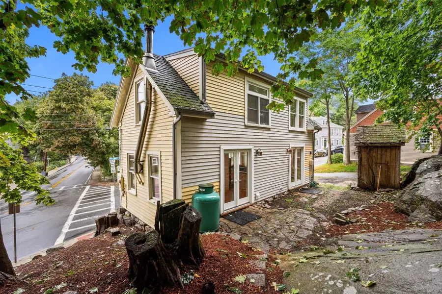 1105 Washington, Gloucester, MA 01930 - #3