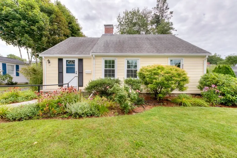27 Mayflower Circle, Worcester, MA 01606 - #2