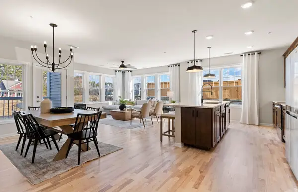 8 Peters Farm Way #113, Westborough, MA 01581
