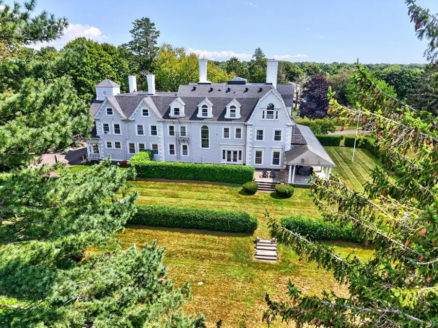 824 Tucker Rd, Dartmouth, MA 02747 - #2