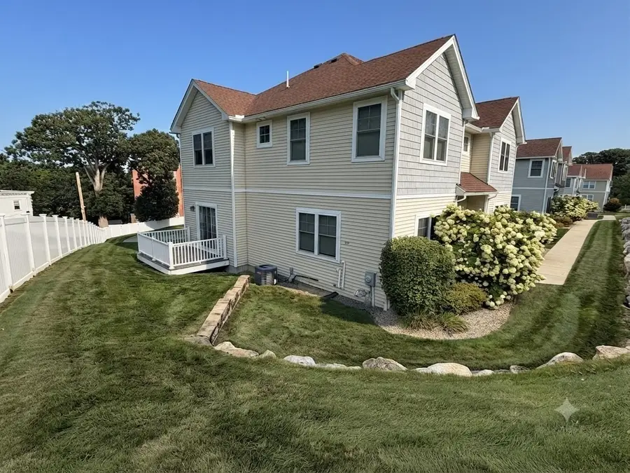 58 Oak St #58, Clinton, MA 01510 - #3