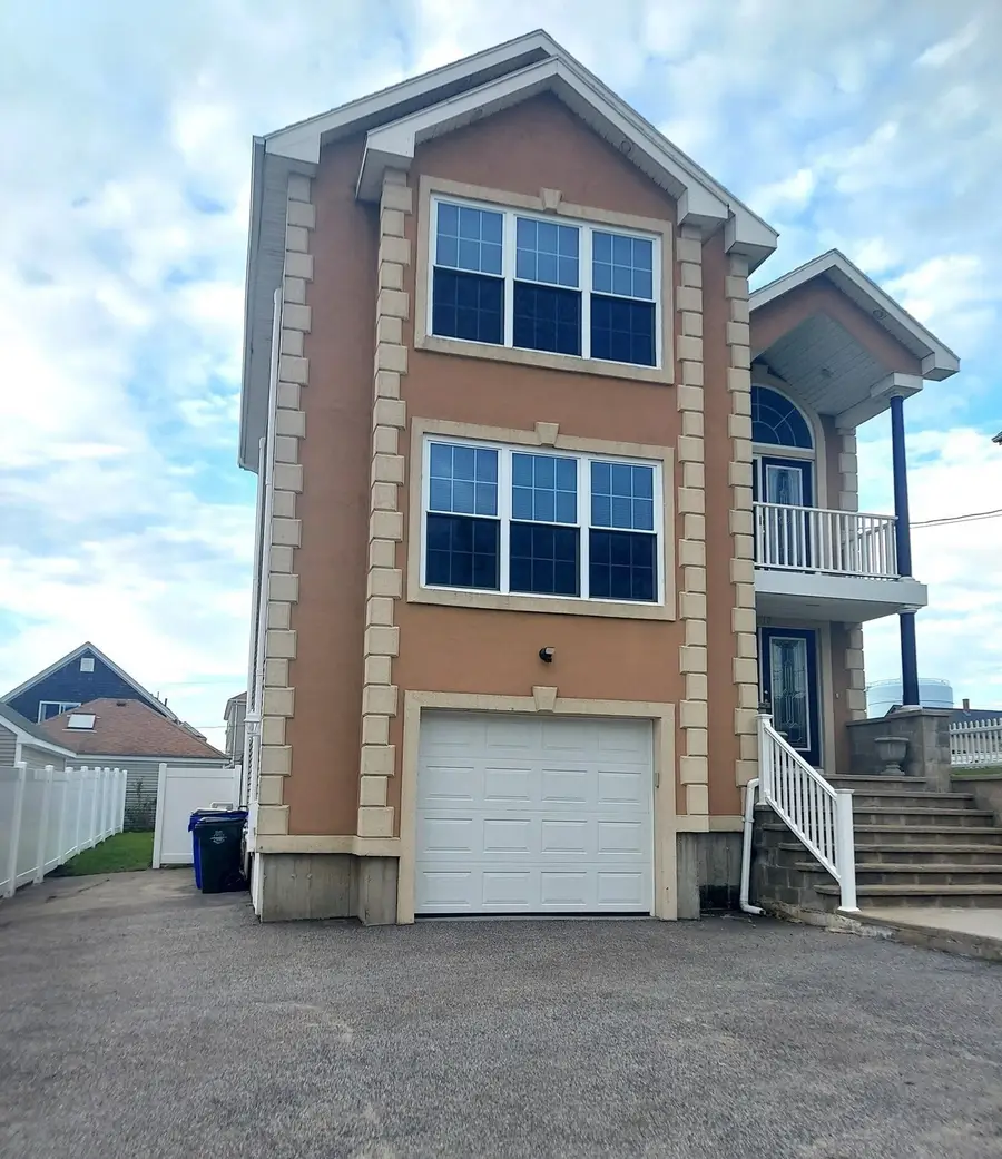 510 State Ave, Fall River, MA 02724 - #2