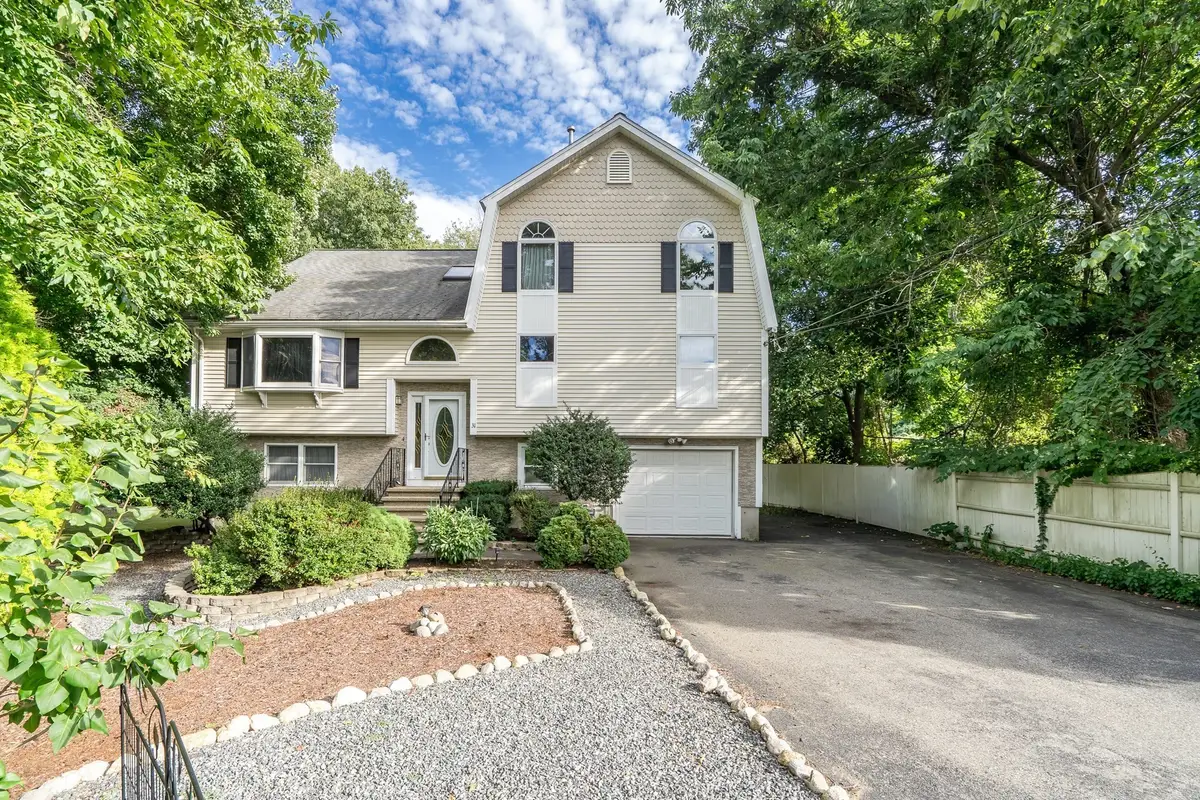 31 Wildmere Ave, Burlington, MA 01803 - #1