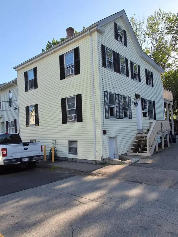 90 School St, Taunton, MA 02780