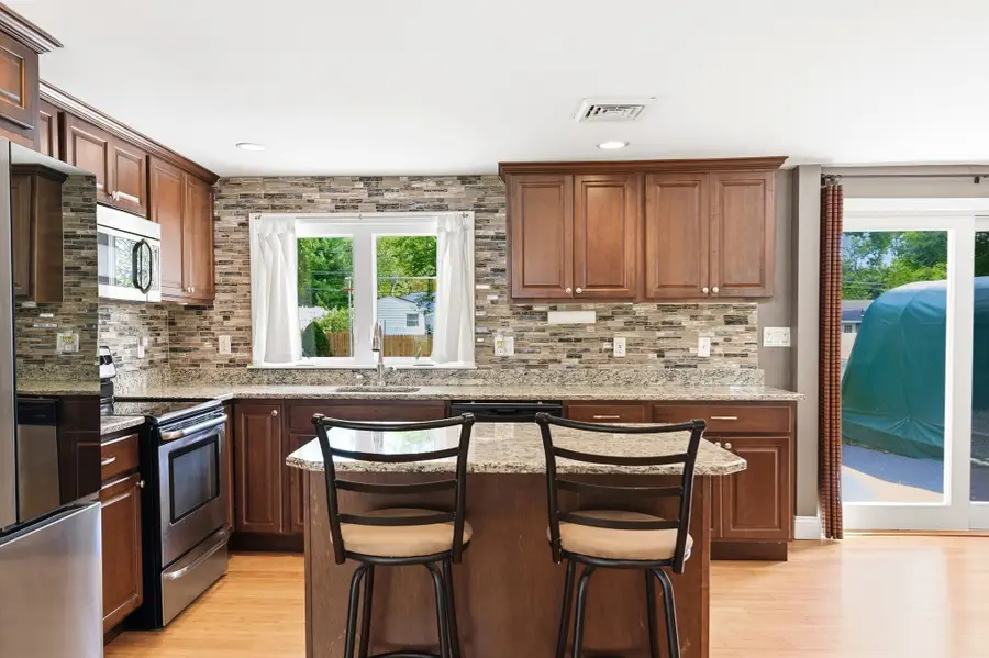 25 Marie Ave., Brockton, MA 02302 - #3