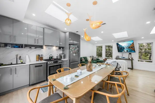 73 Webster St, Boston, MA 02128