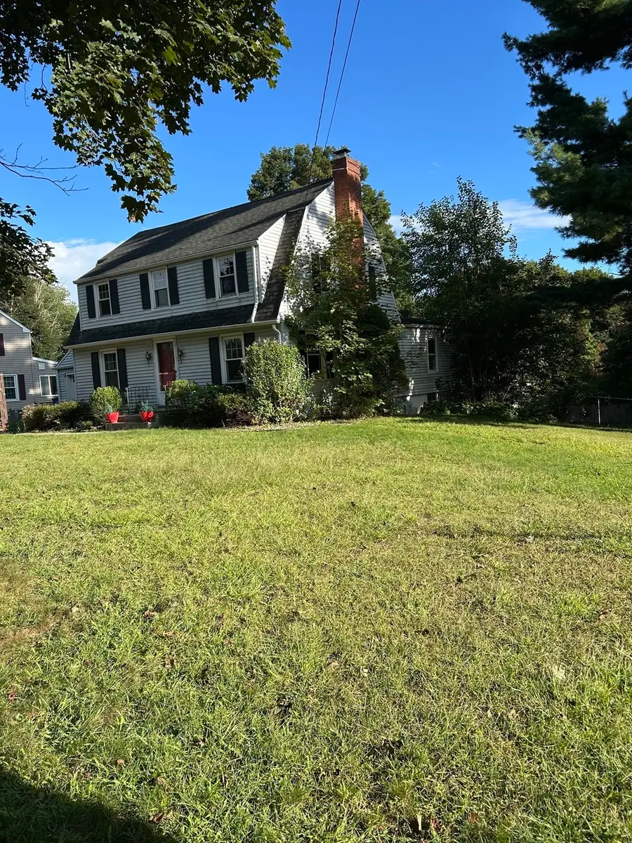 27 Hilltop St, West Springfield, MA 01089 - #2