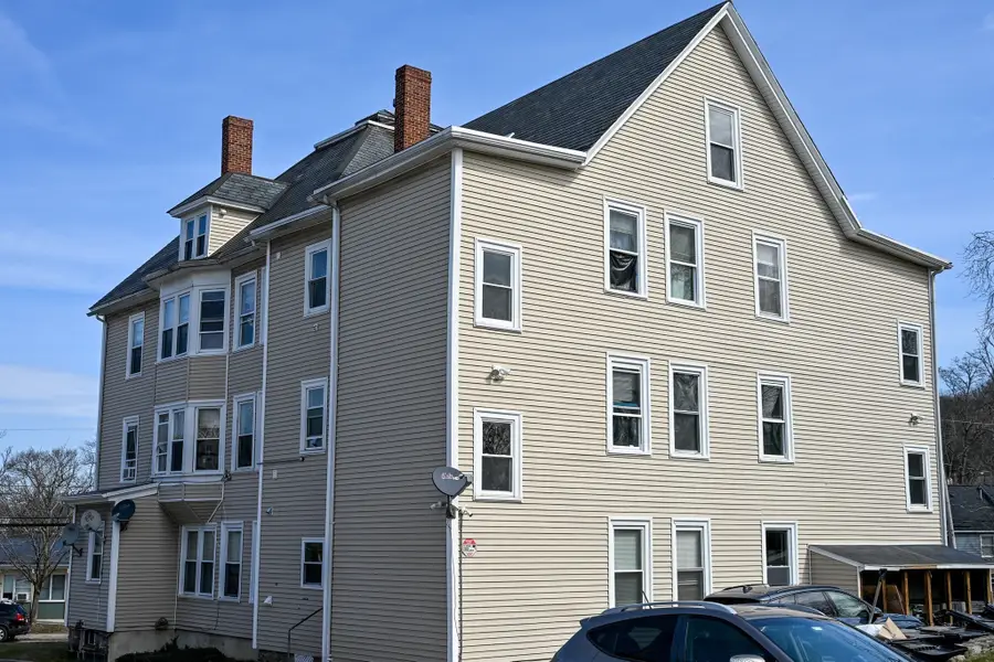 781 Lawrence St, Lowell, MA 01852 - #2