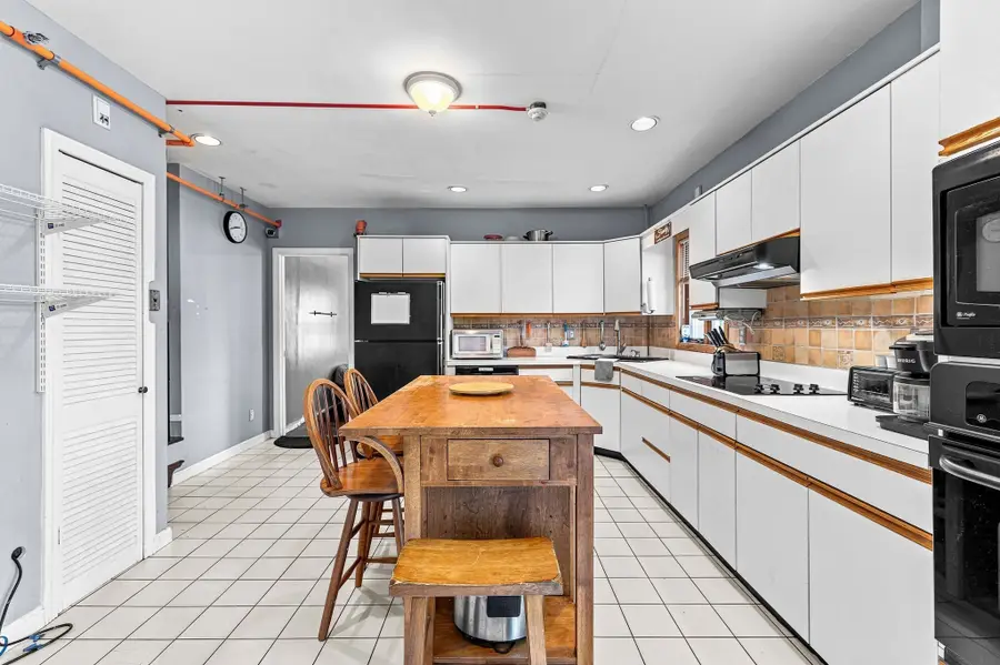 7 Plymouth St, New Bedford, MA 02740 - #3