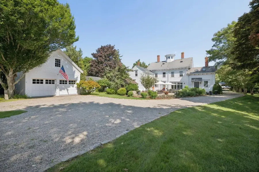 288 Russells Mills Rd, Dartmouth, MA 02748 - #2