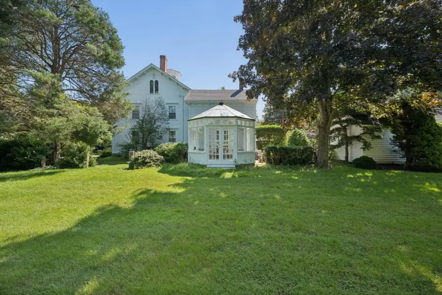288 Russells Mills Rd, Dartmouth, MA 02748 - #3