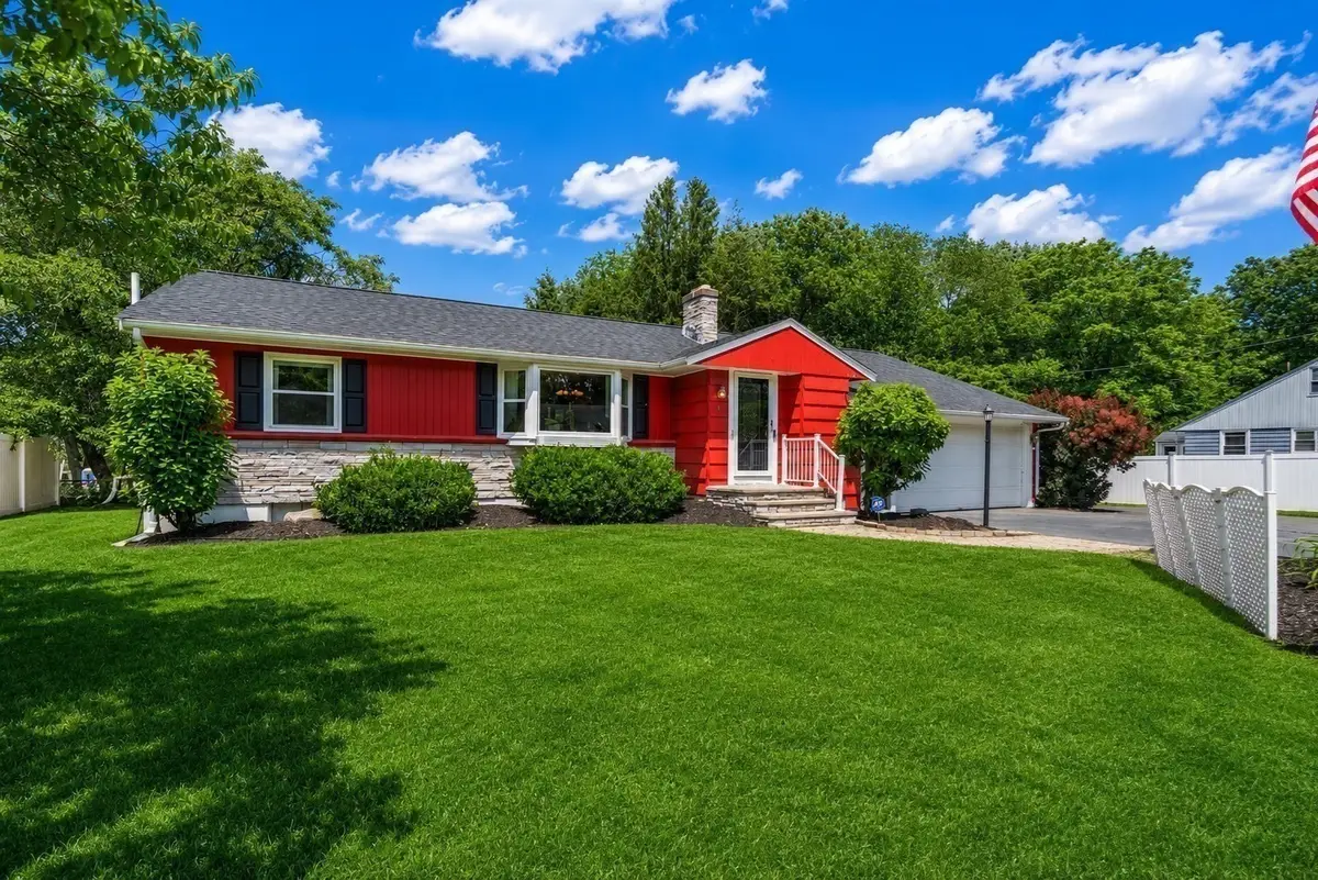 11 Sunset Dr, Easton, MA 02334 - #1
